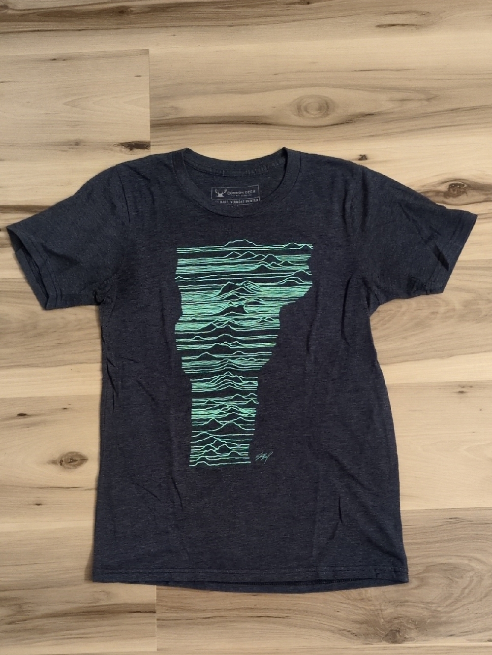 EUC Mountains Of Vermont T-shirt Unisex Size Small